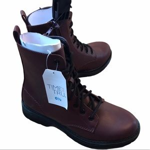 Burgundy Lace-Up Combat Boot w/ Memory Foam 6.5